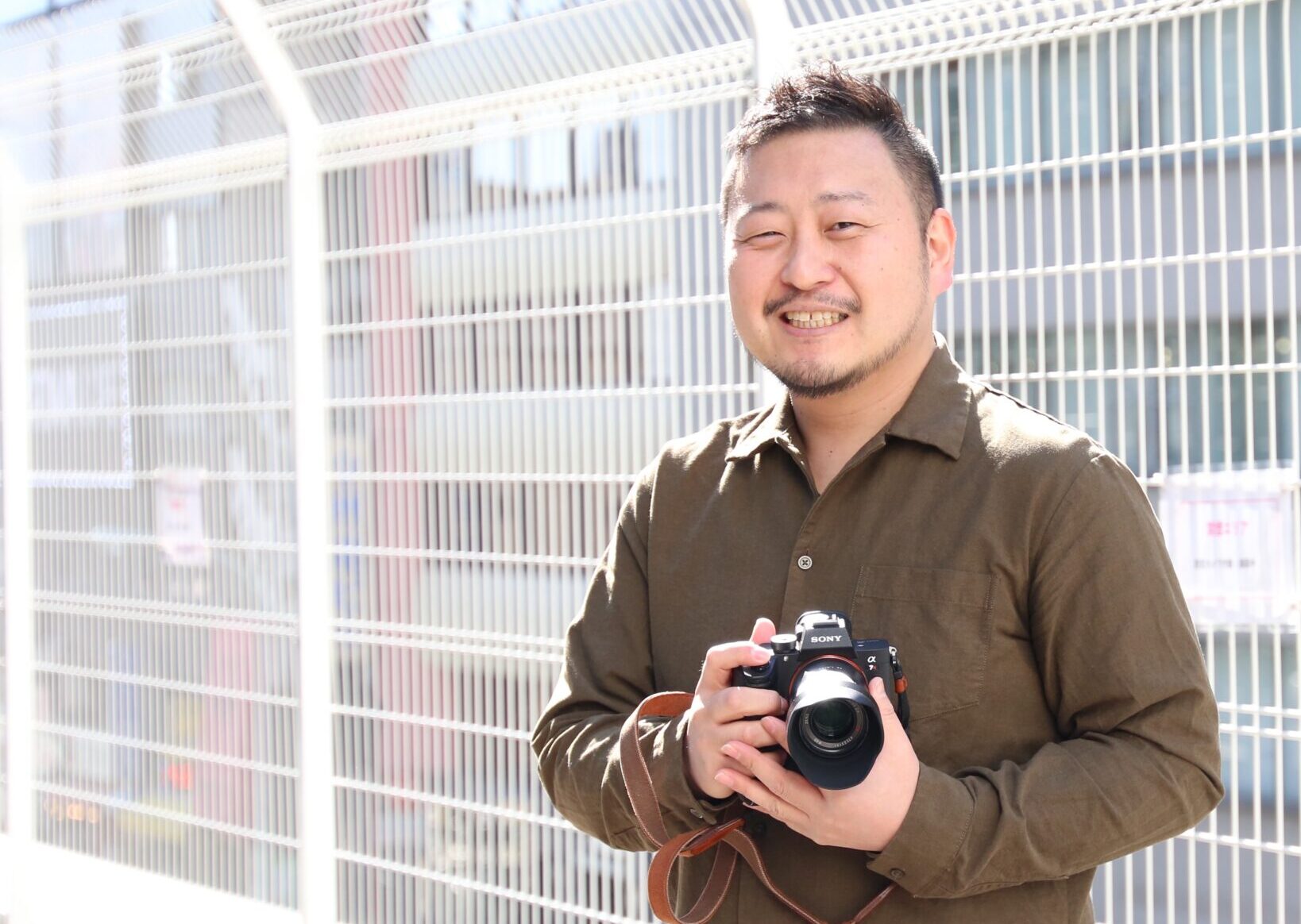 裏3_フォトグラファーPH <こんな人知ってる!?>フォトグラファー/飯村潤さん