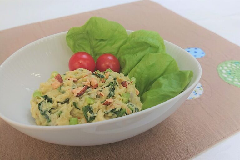 さといもと小松菜のカレーマヨサラダ