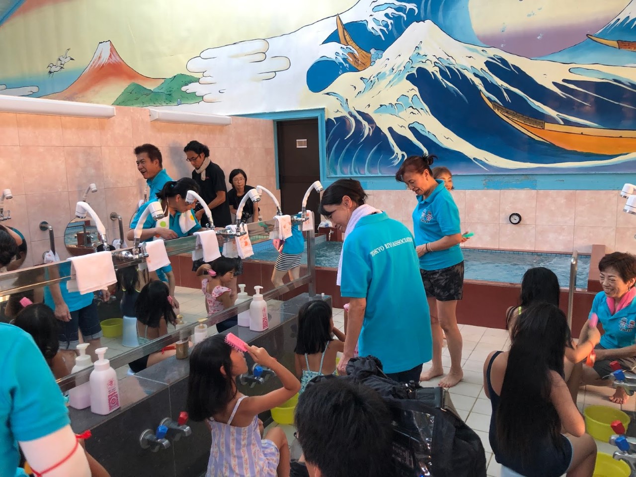 ＜ぼく・わたし達の取り組み＞キッズシャンプープロジェクト／理容師の杉田さん・相田さん